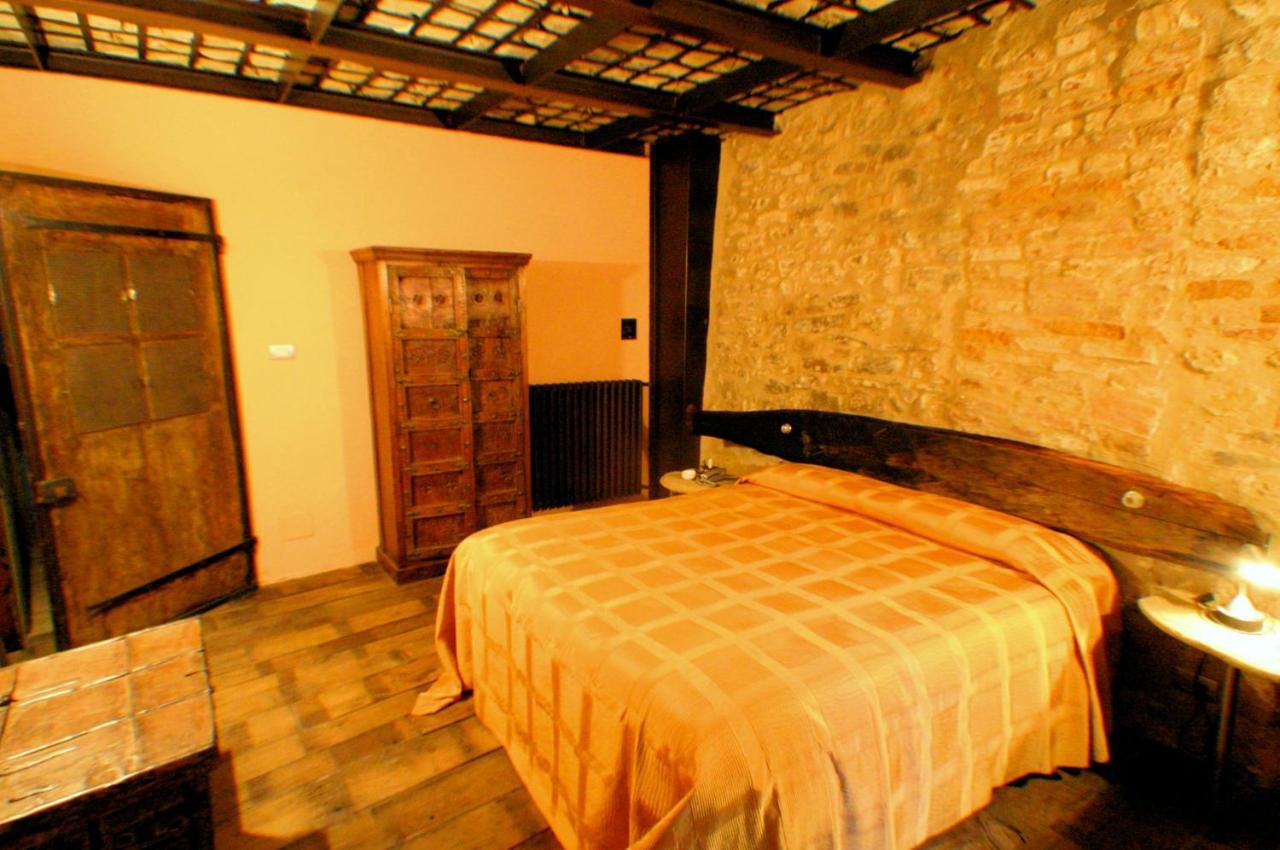 Monforte dʼAlba Le Case Della Saracca מראה חיצוני תמונה